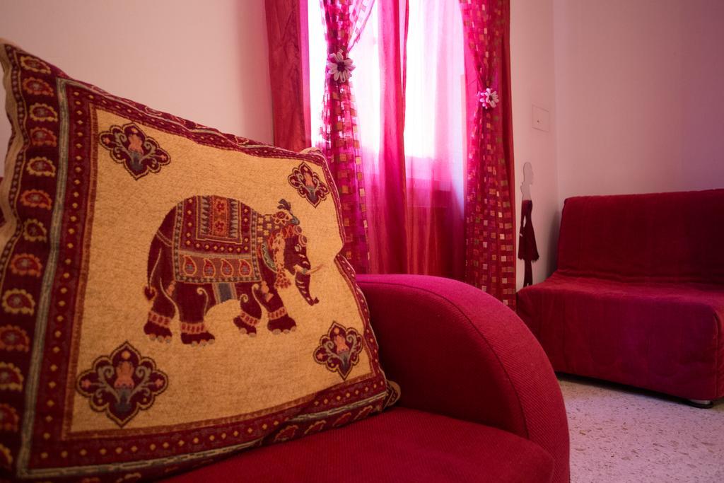 Romantic Ciclamini House Bagian luar foto